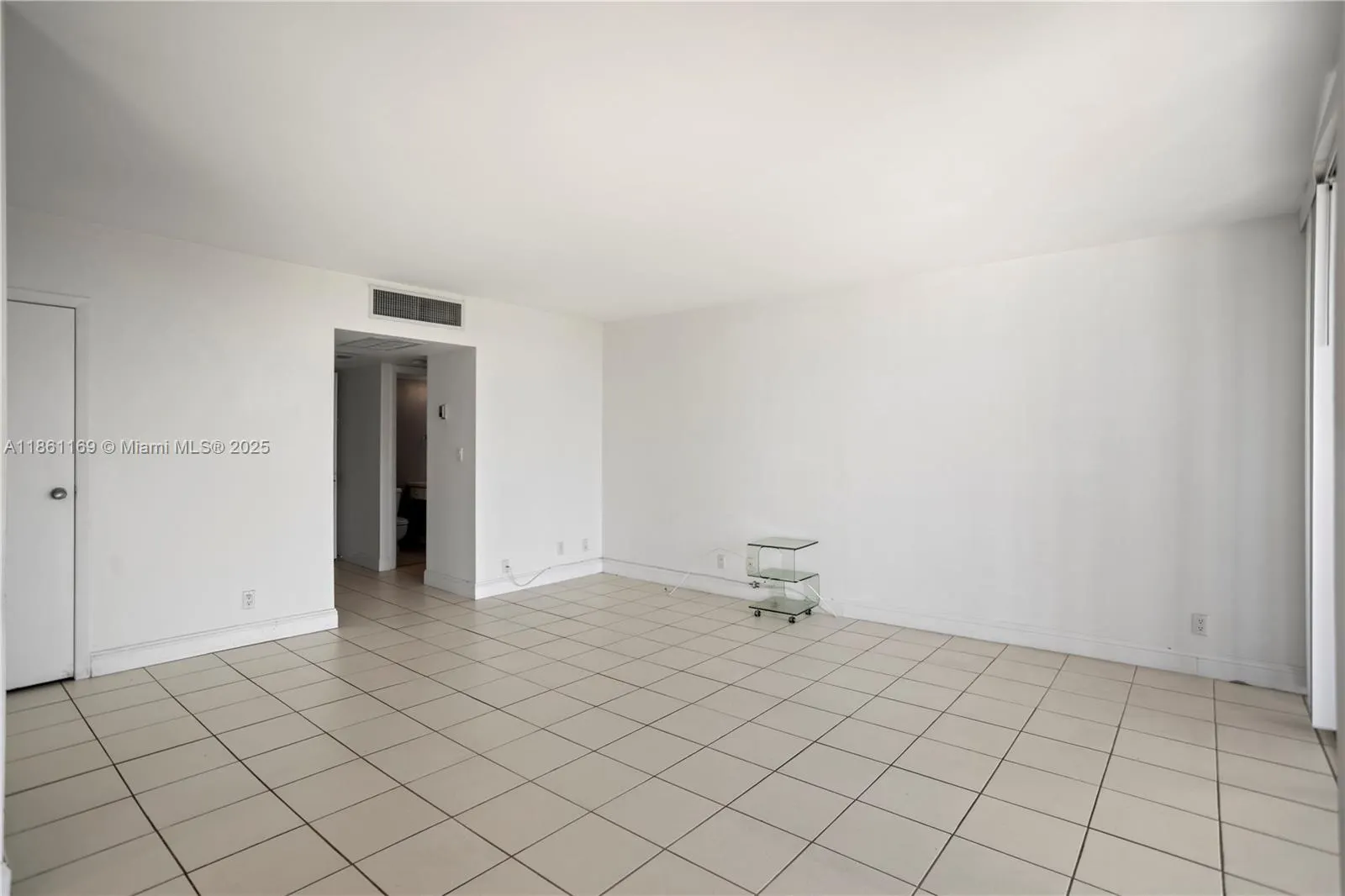 20335 W Country Club Dr, #901