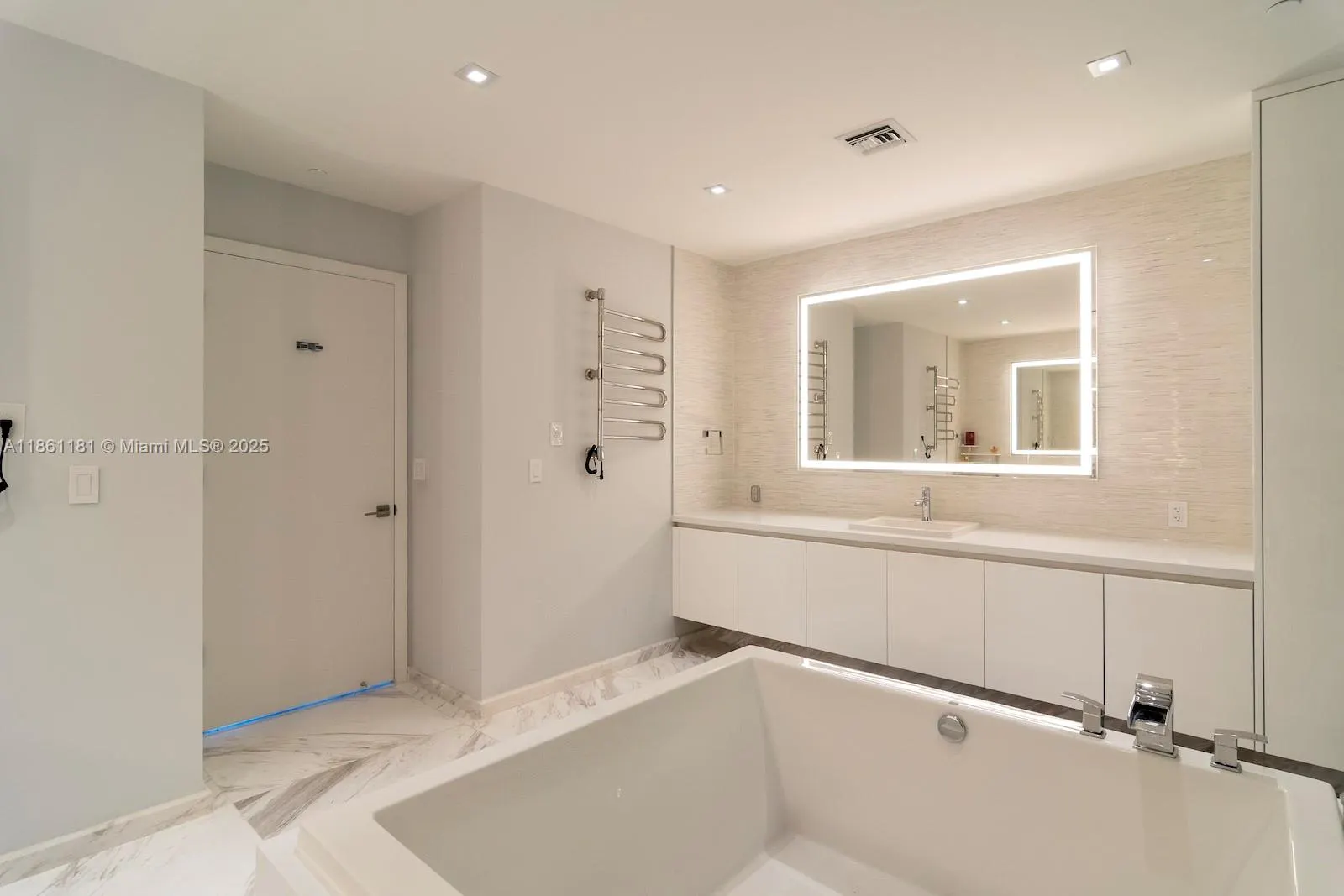 701 N Fort Lauderdale Blvd, #501