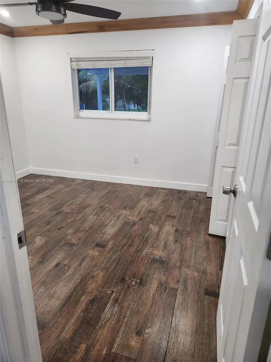 290 NW 92nd Ave