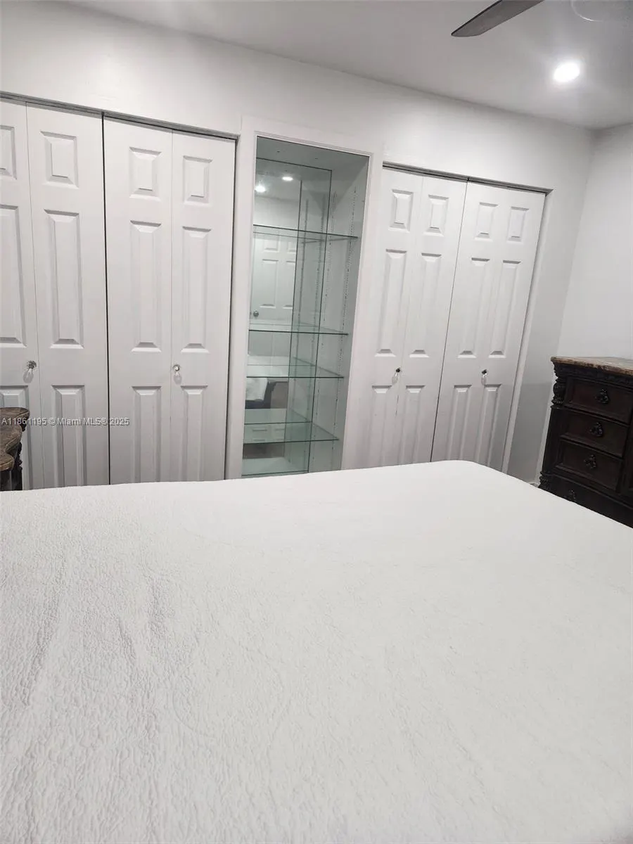 290 NW 92nd Ave