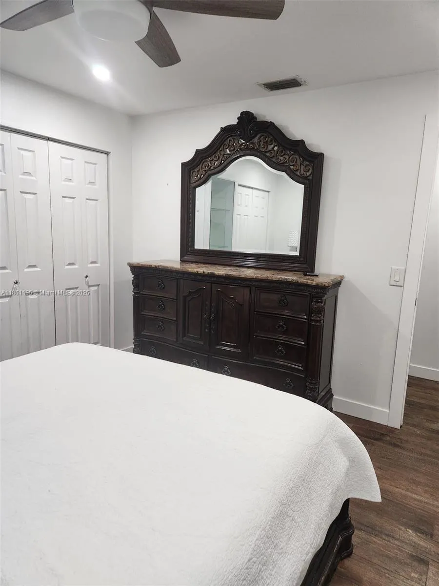 290 NW 92nd Ave