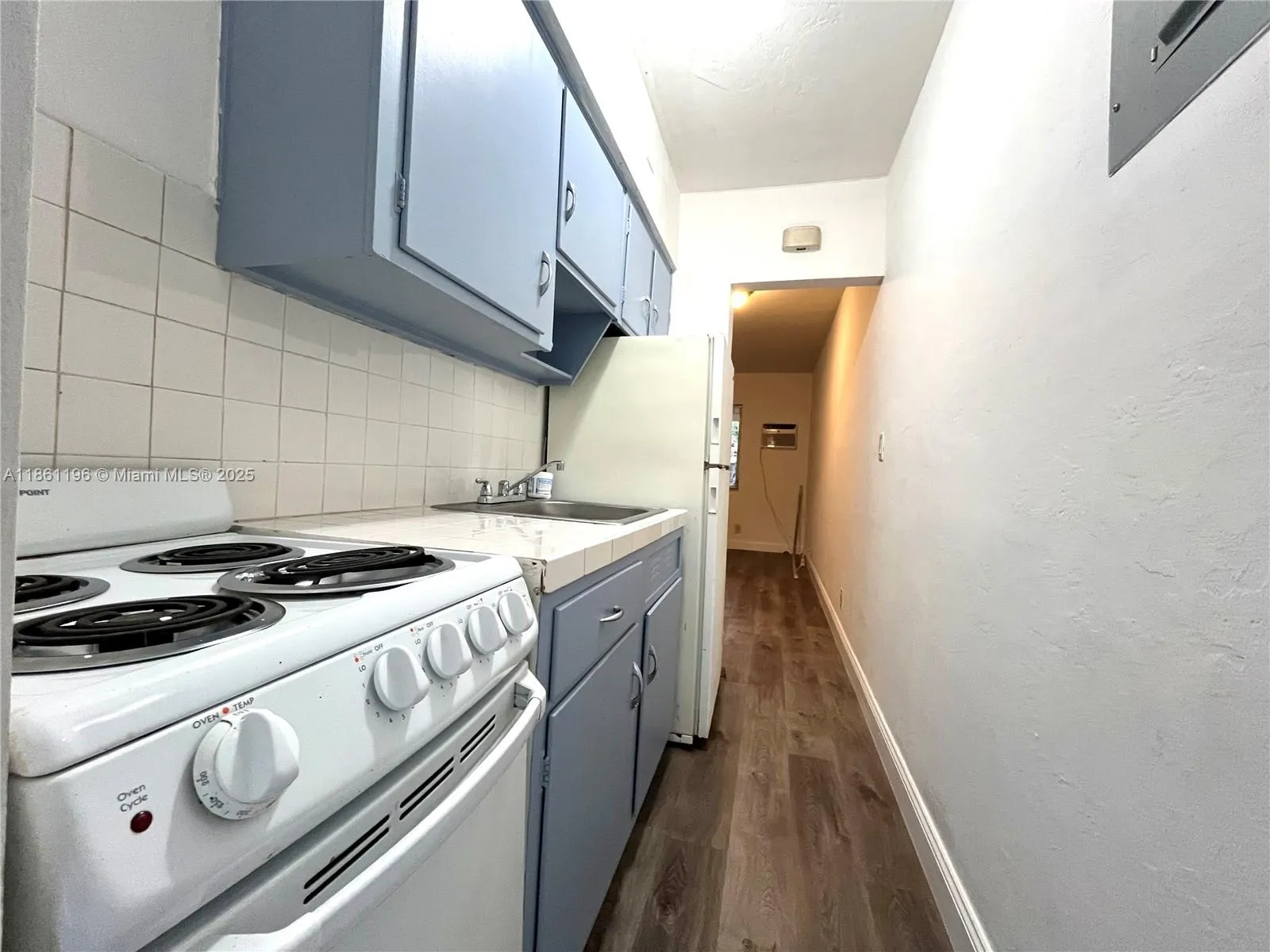 618 NE 8th Ave, #2
