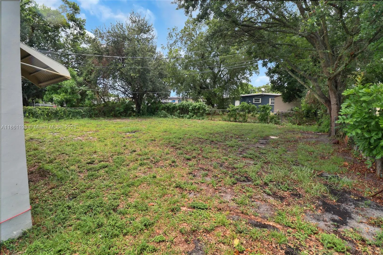 272 NW 30th Ter