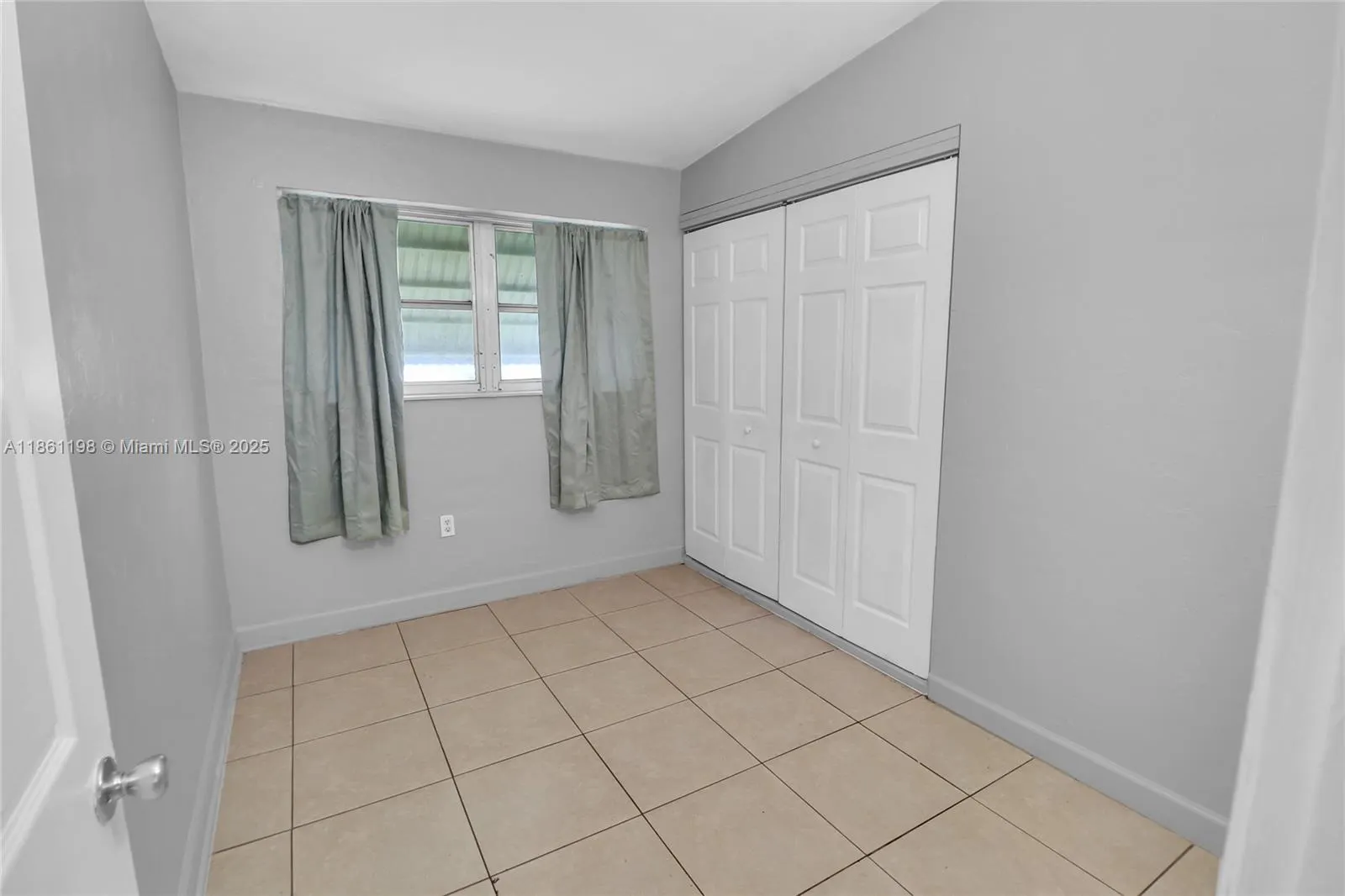 272 NW 30th Ter