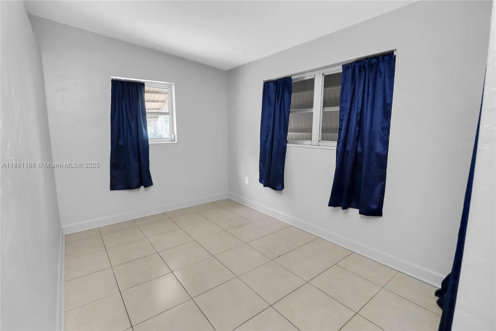 272 NW 30th Ter