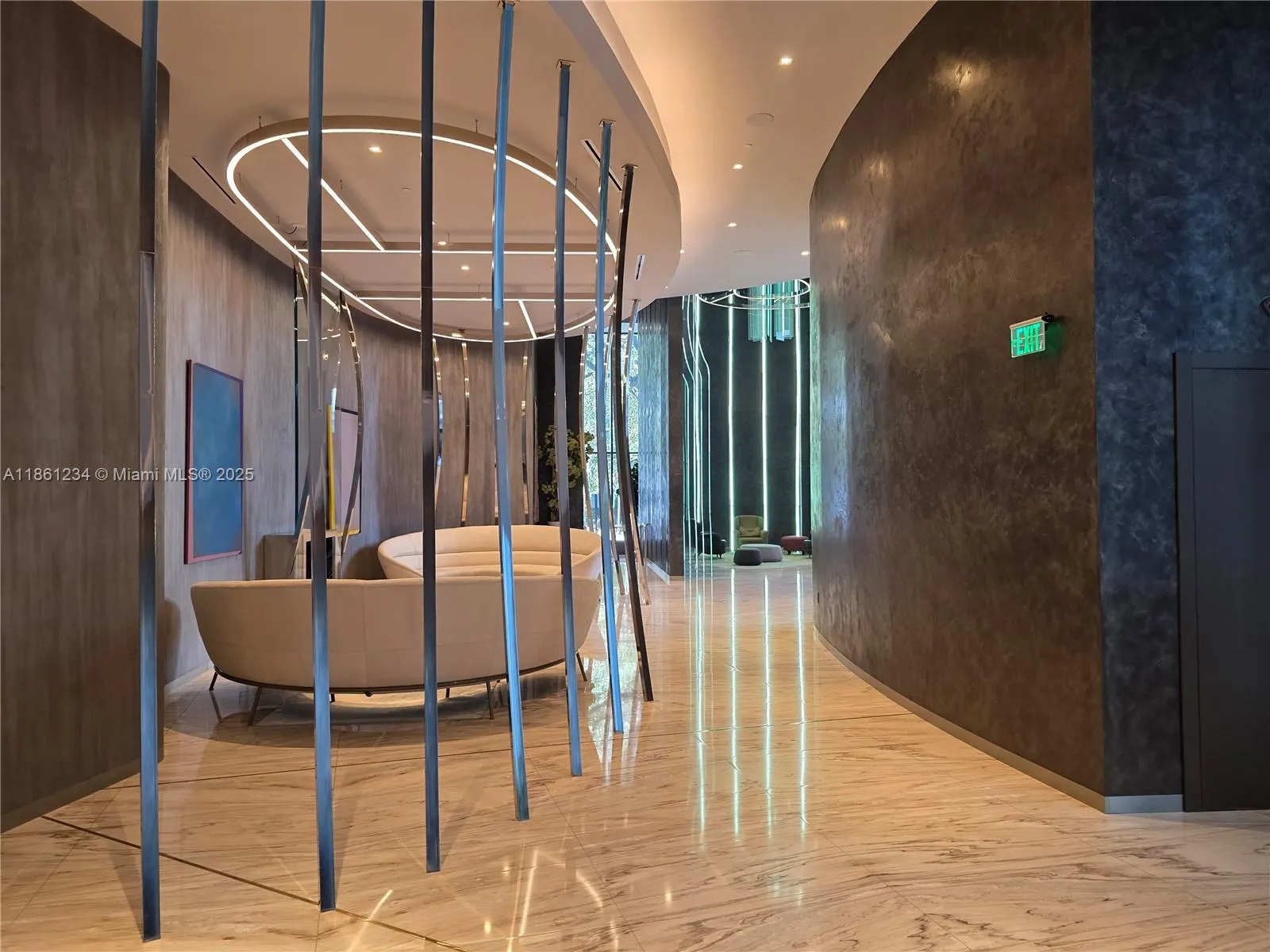 1000 Brickell Plz, #2304