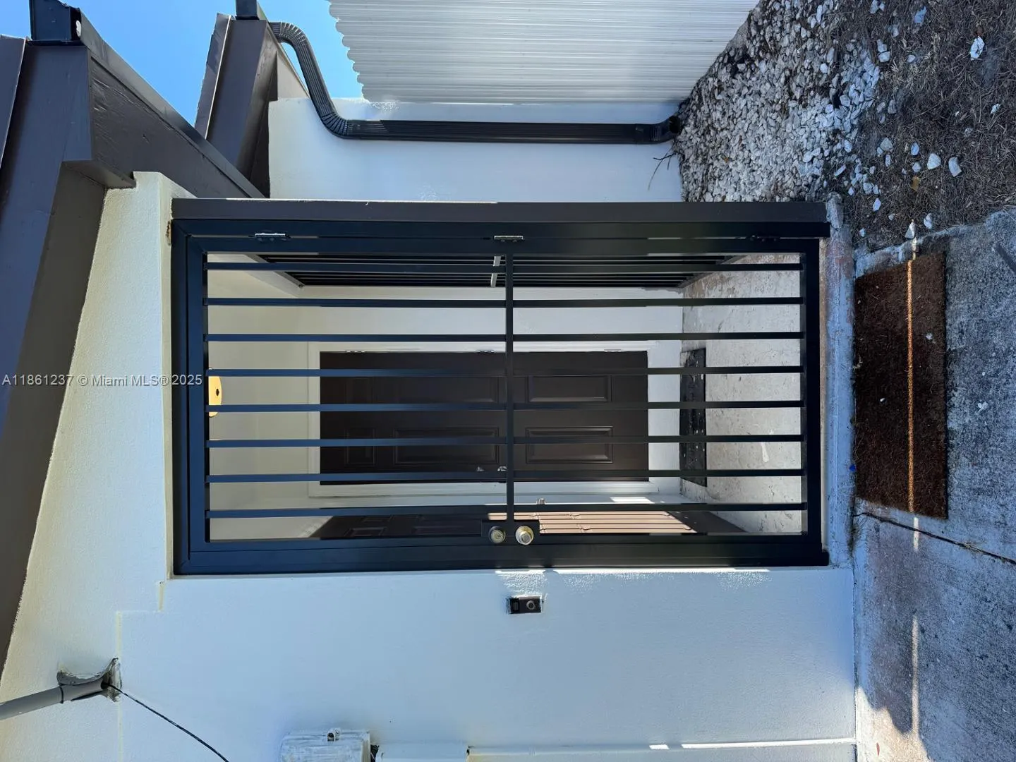 2415 Thomas, #B