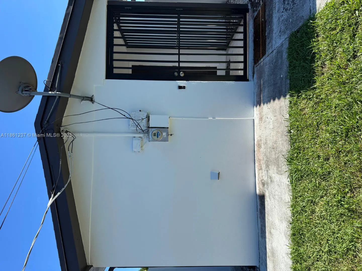 2415 Thomas, #B