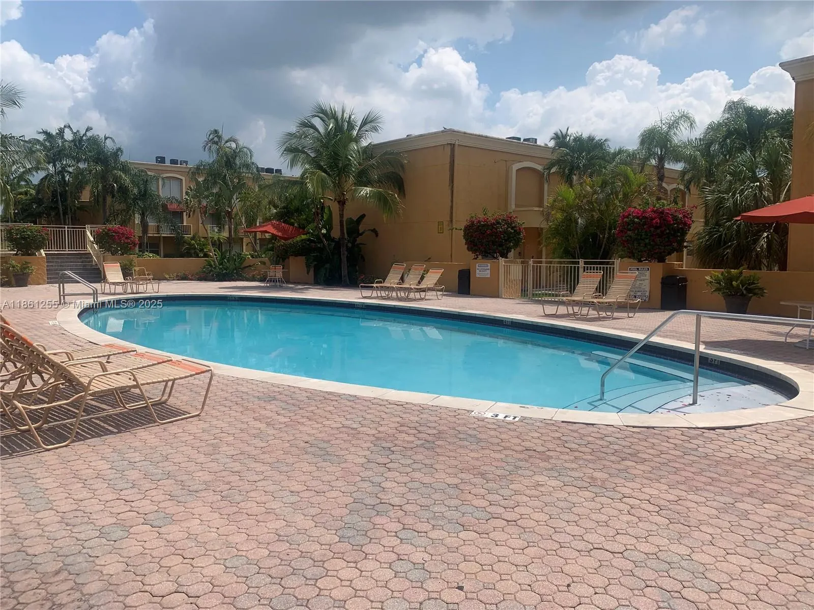 17901 NW 68th Ave, #Q205