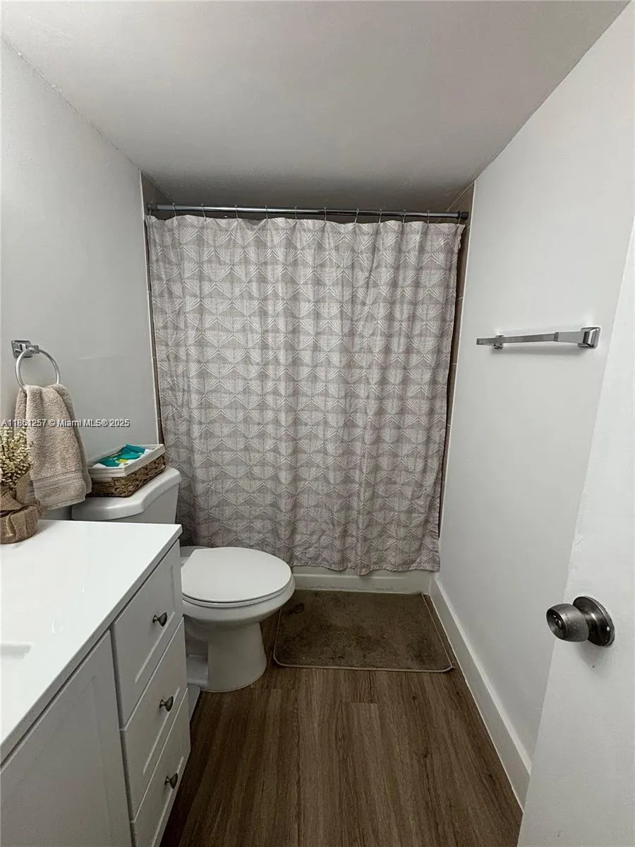 805 N Franklin, #805G