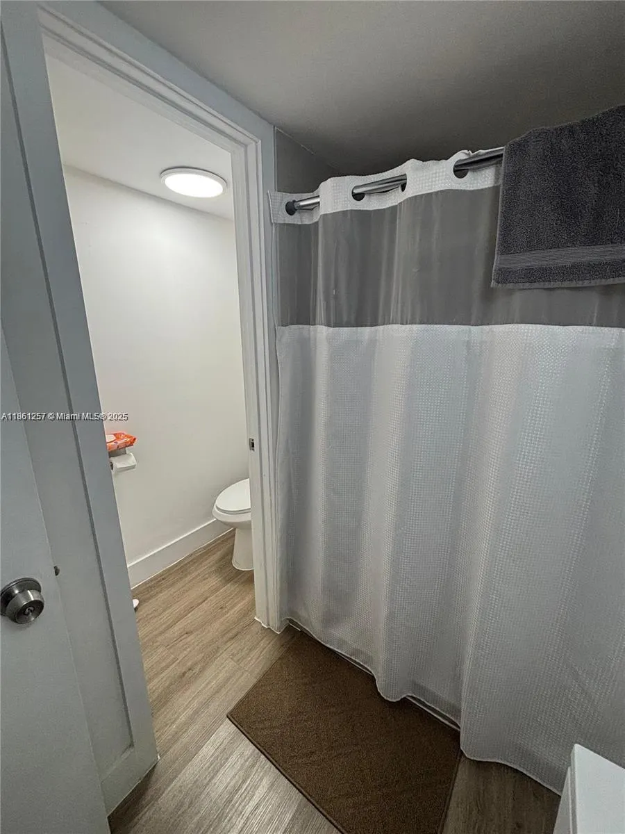 805 N Franklin, #805G