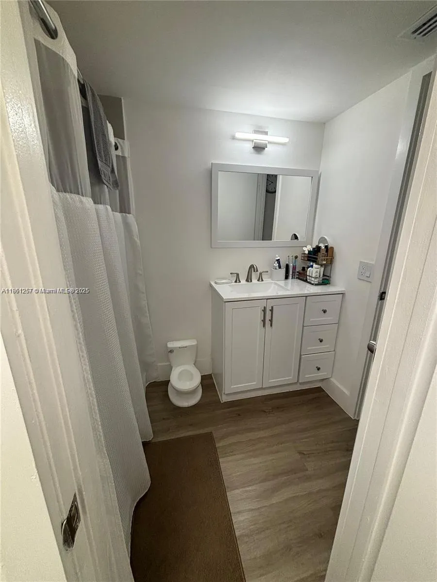 805 N Franklin, #805G