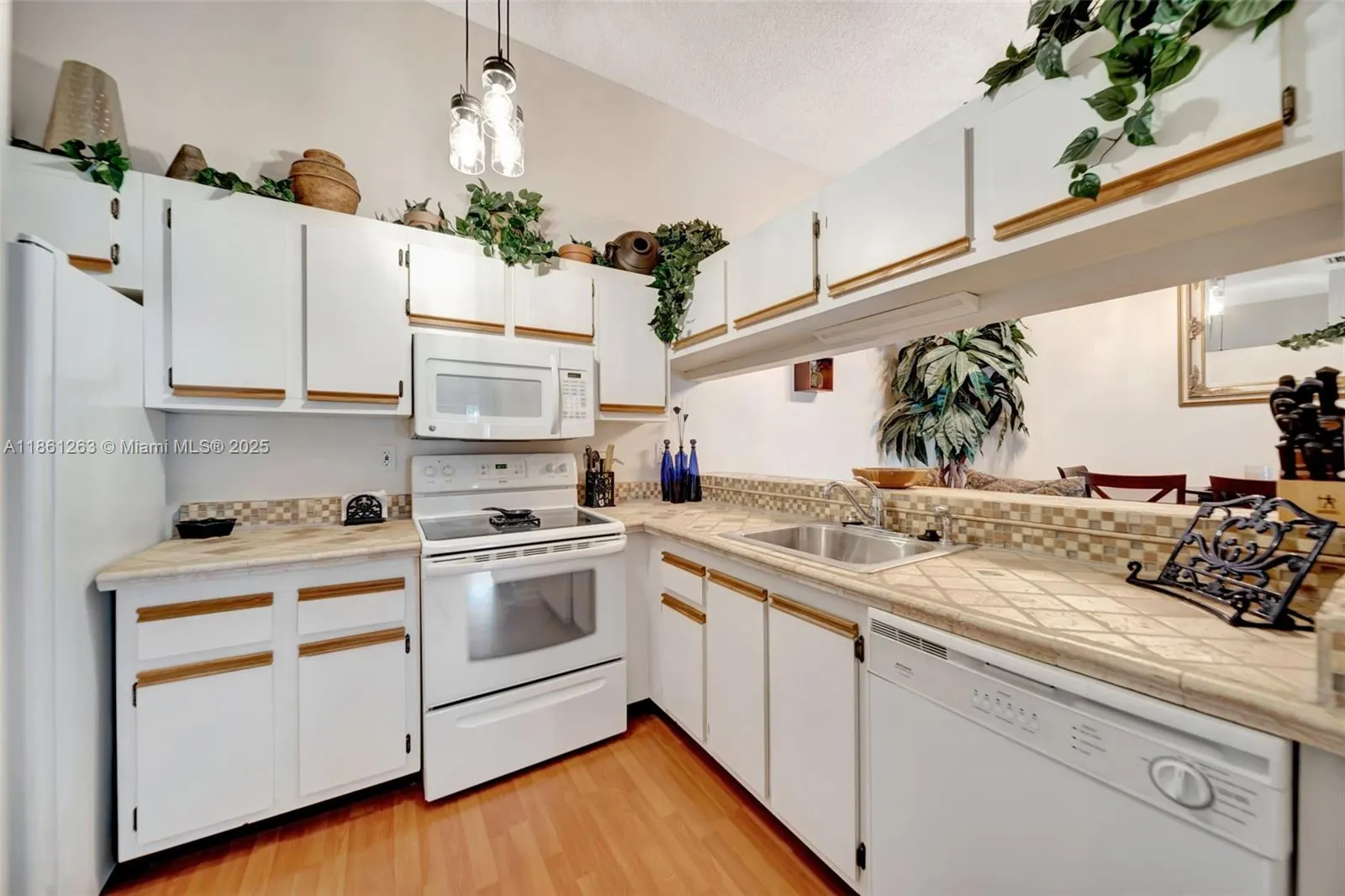 18224 Mediterranean Blvd, #6-17