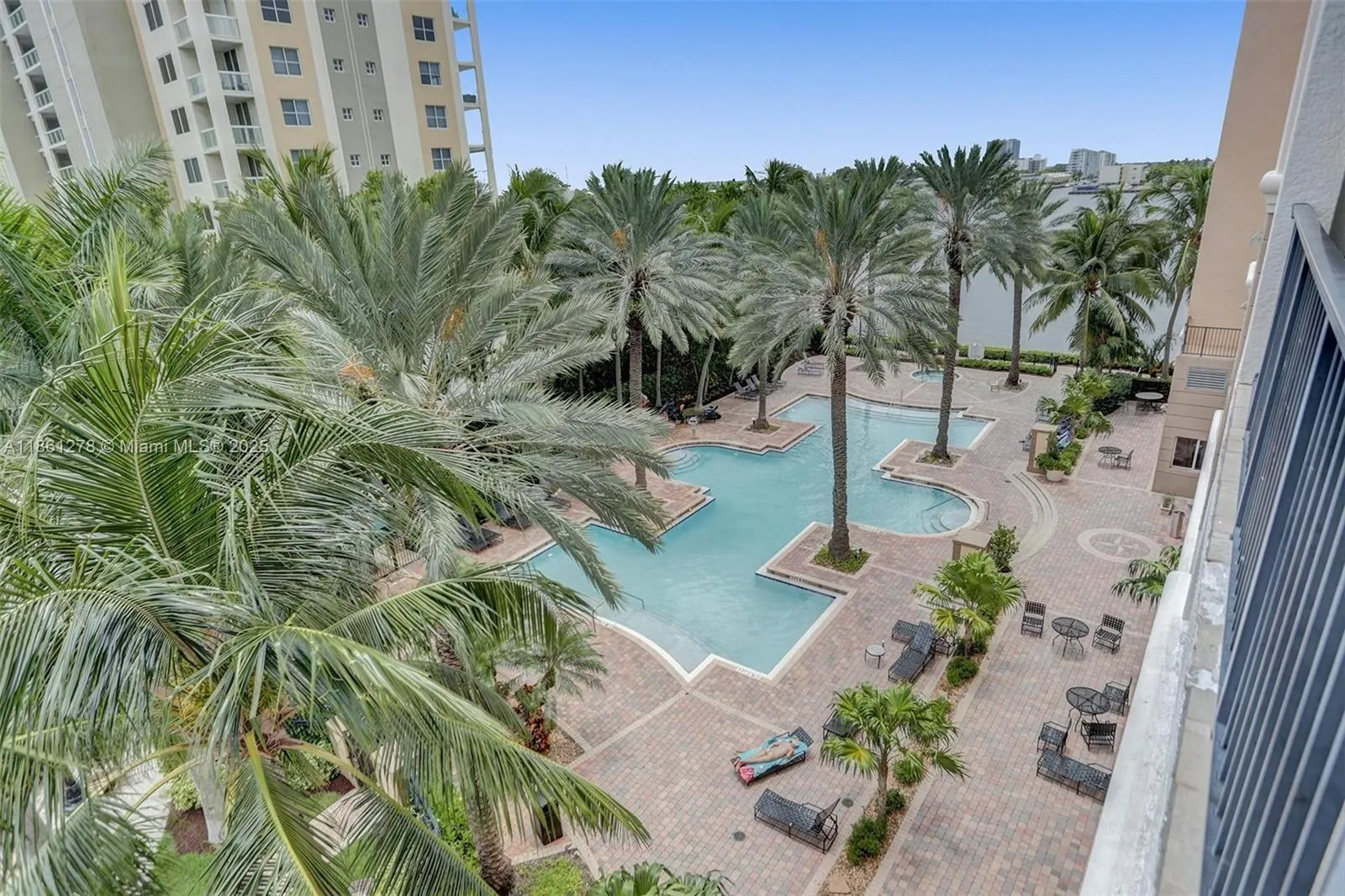 17100 N Bay Rd, #1501
