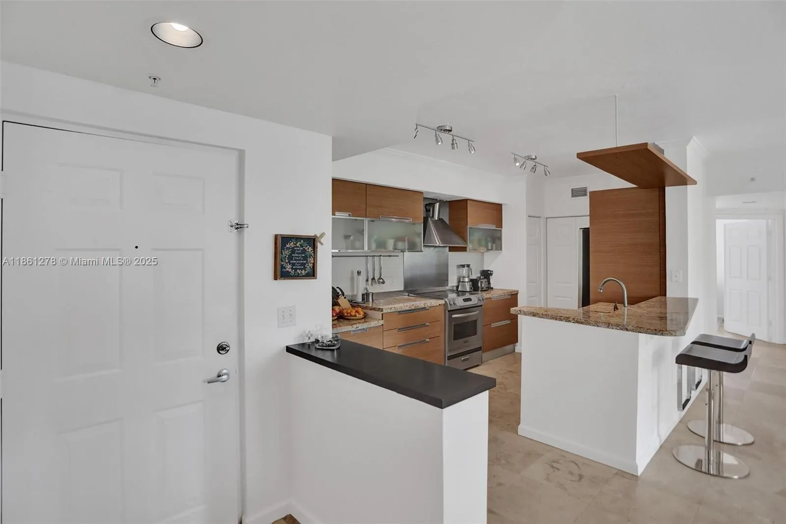 17100 N Bay Rd, #1501