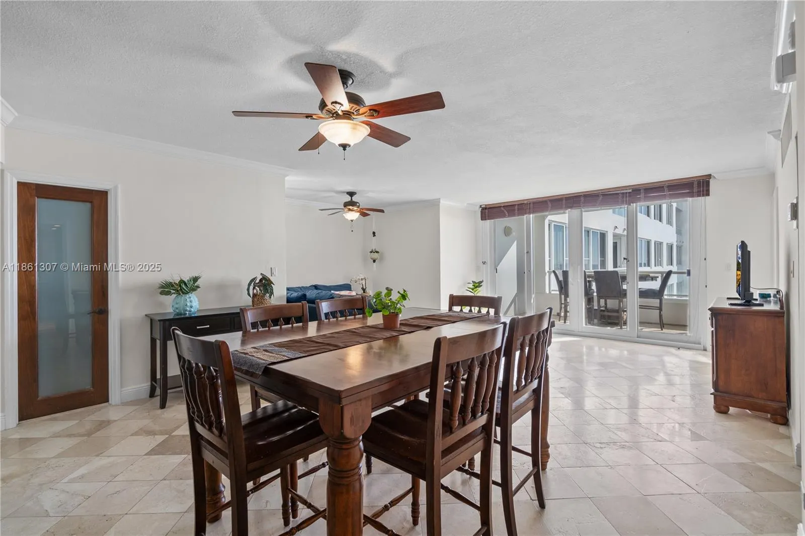 5005 Collins Ave, #615