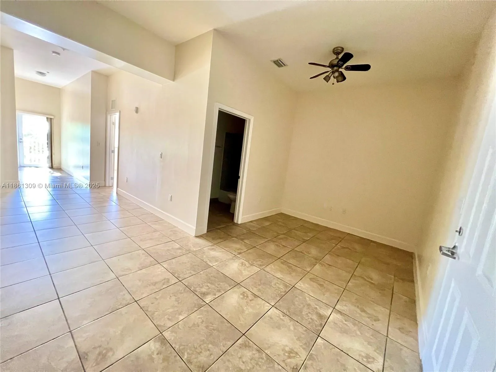 1253 SW 2nd St, #202