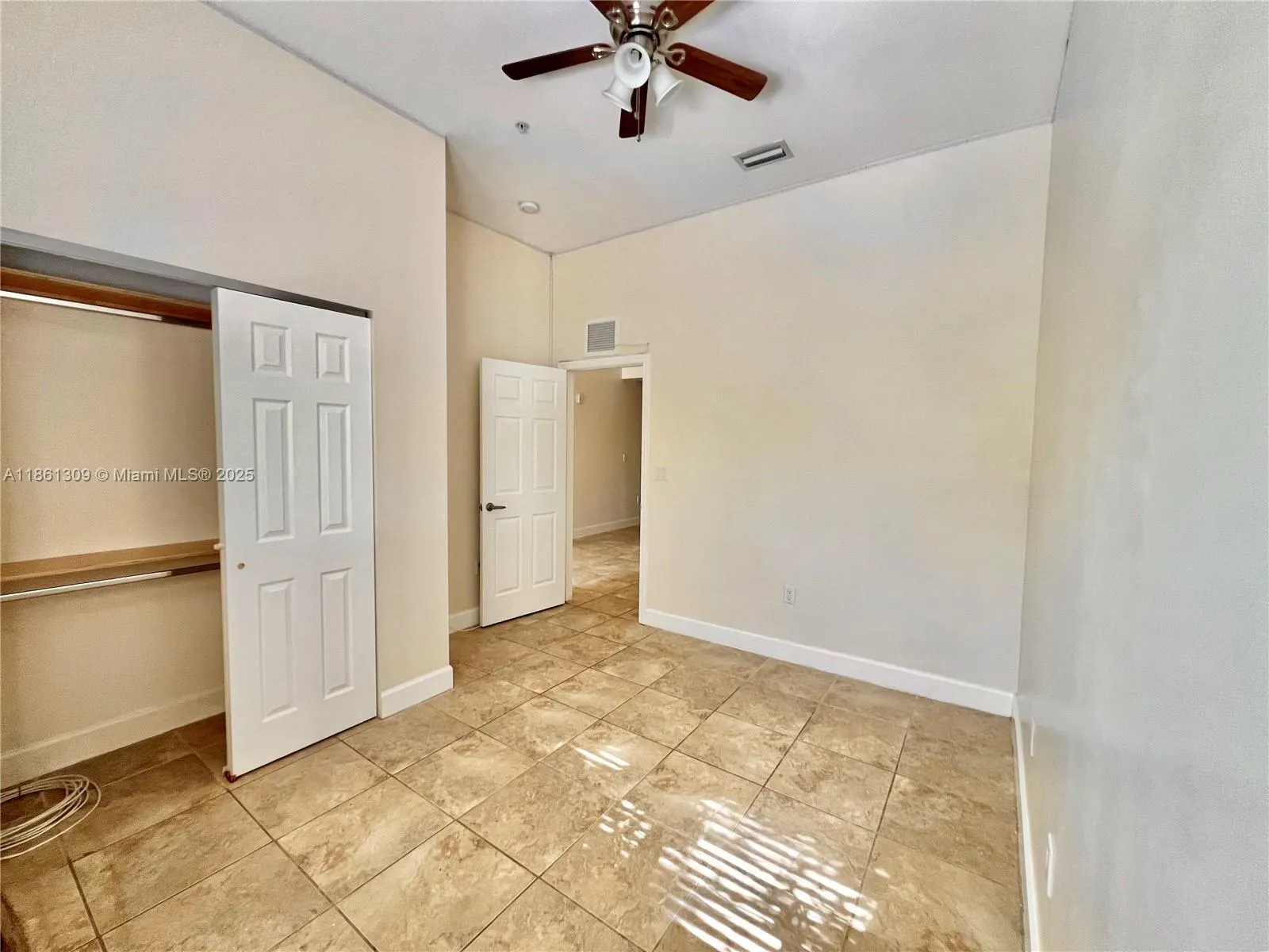 1253 SW 2nd St, #202