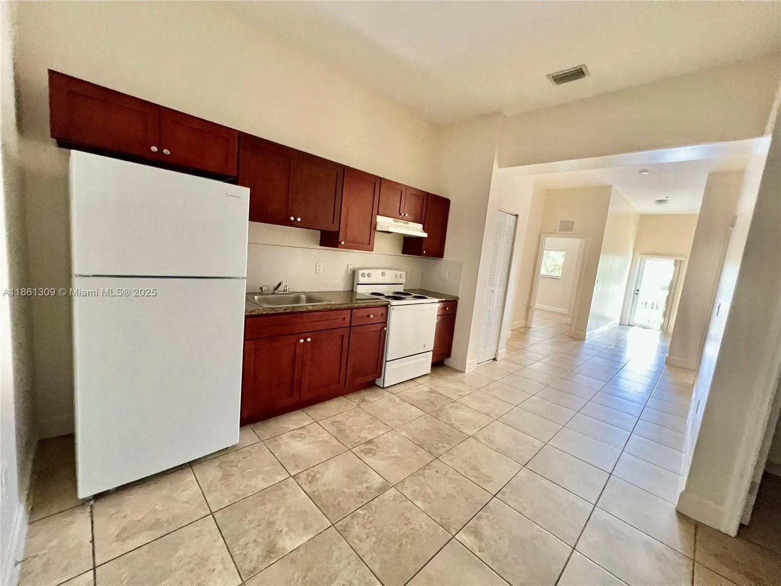 1253 SW 2nd St, #202