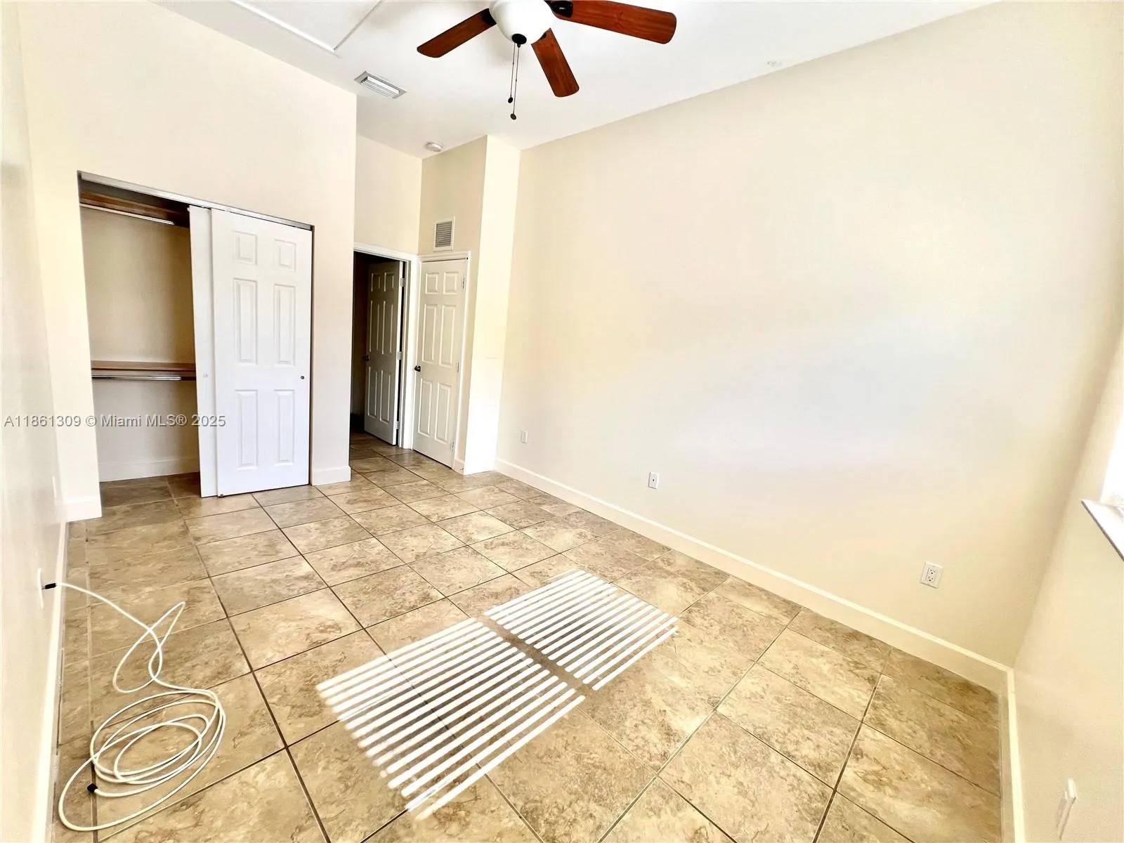 1253 SW 2nd St, #202