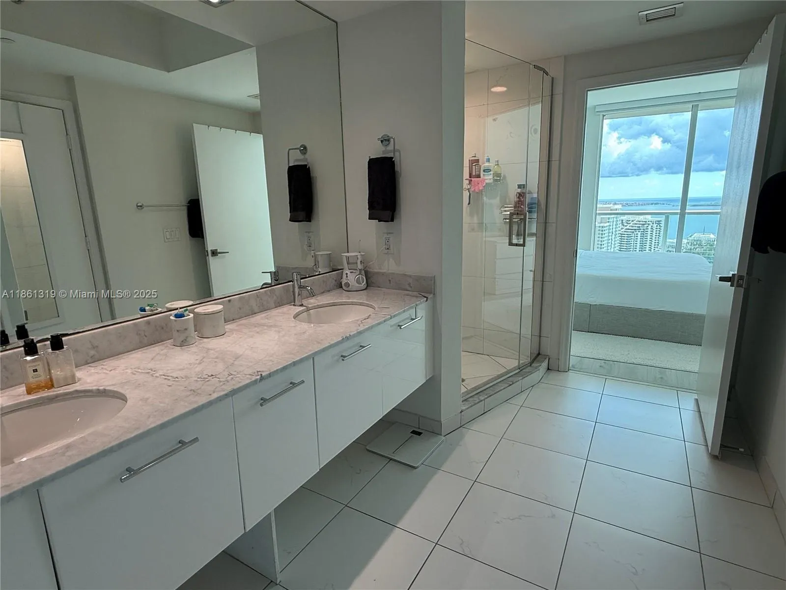 500 Brickell Ave, #3100