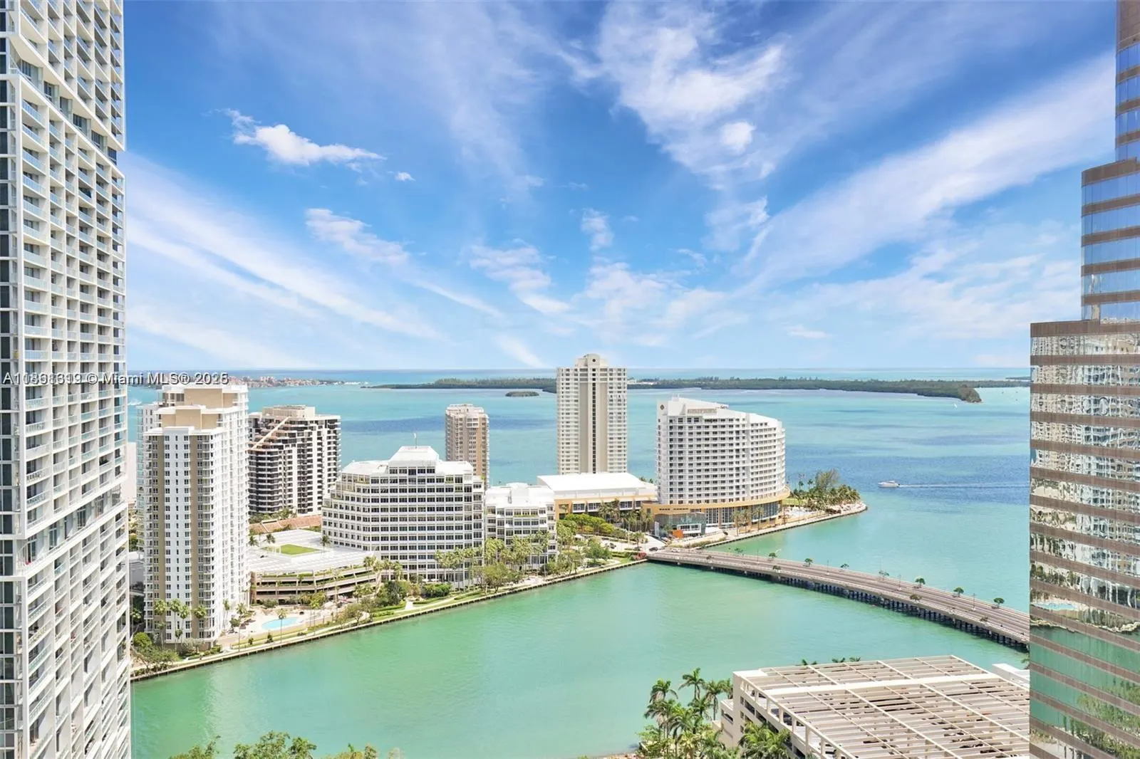 500 Brickell Ave, #3100