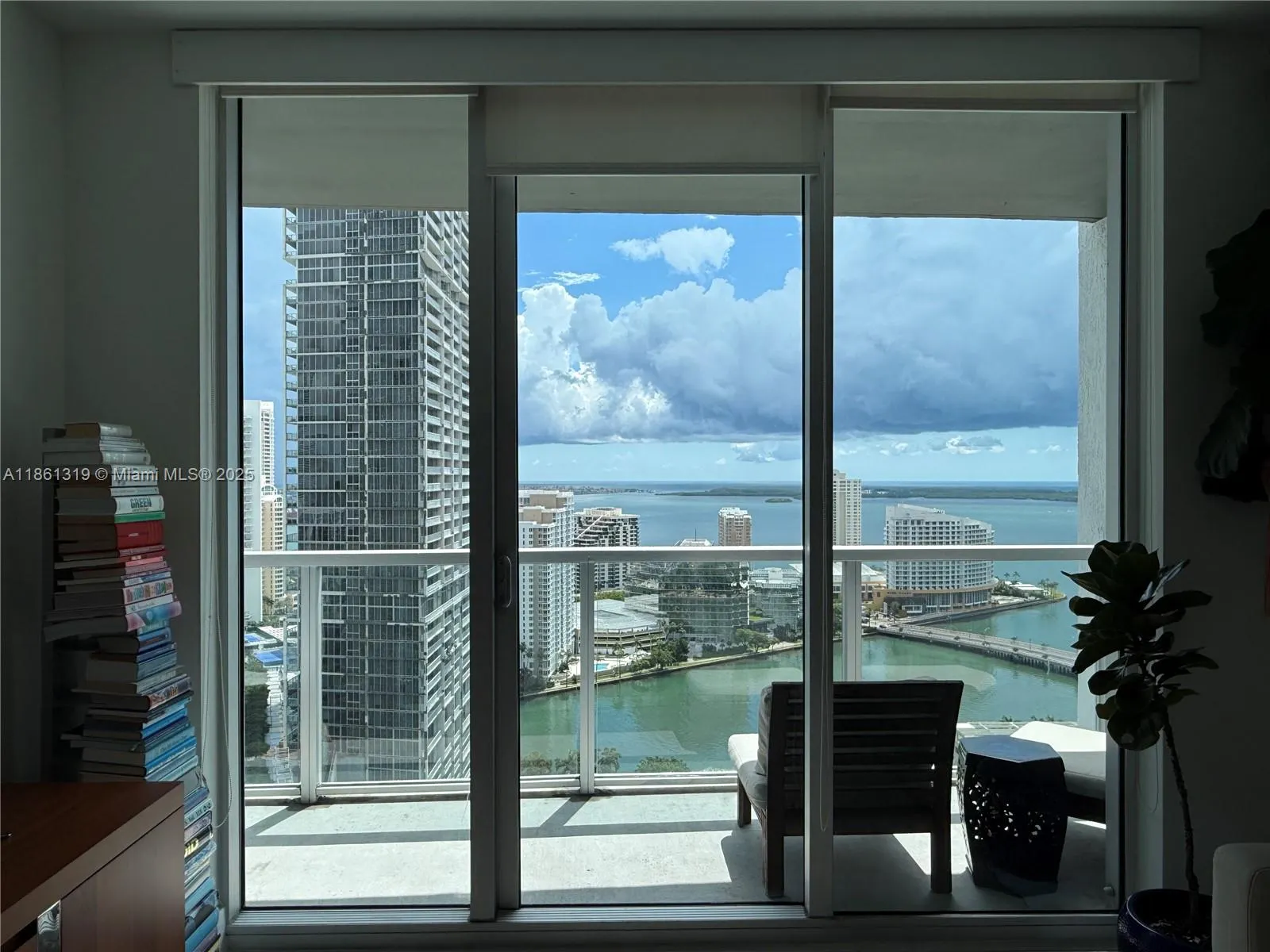 500 Brickell Ave, #3100