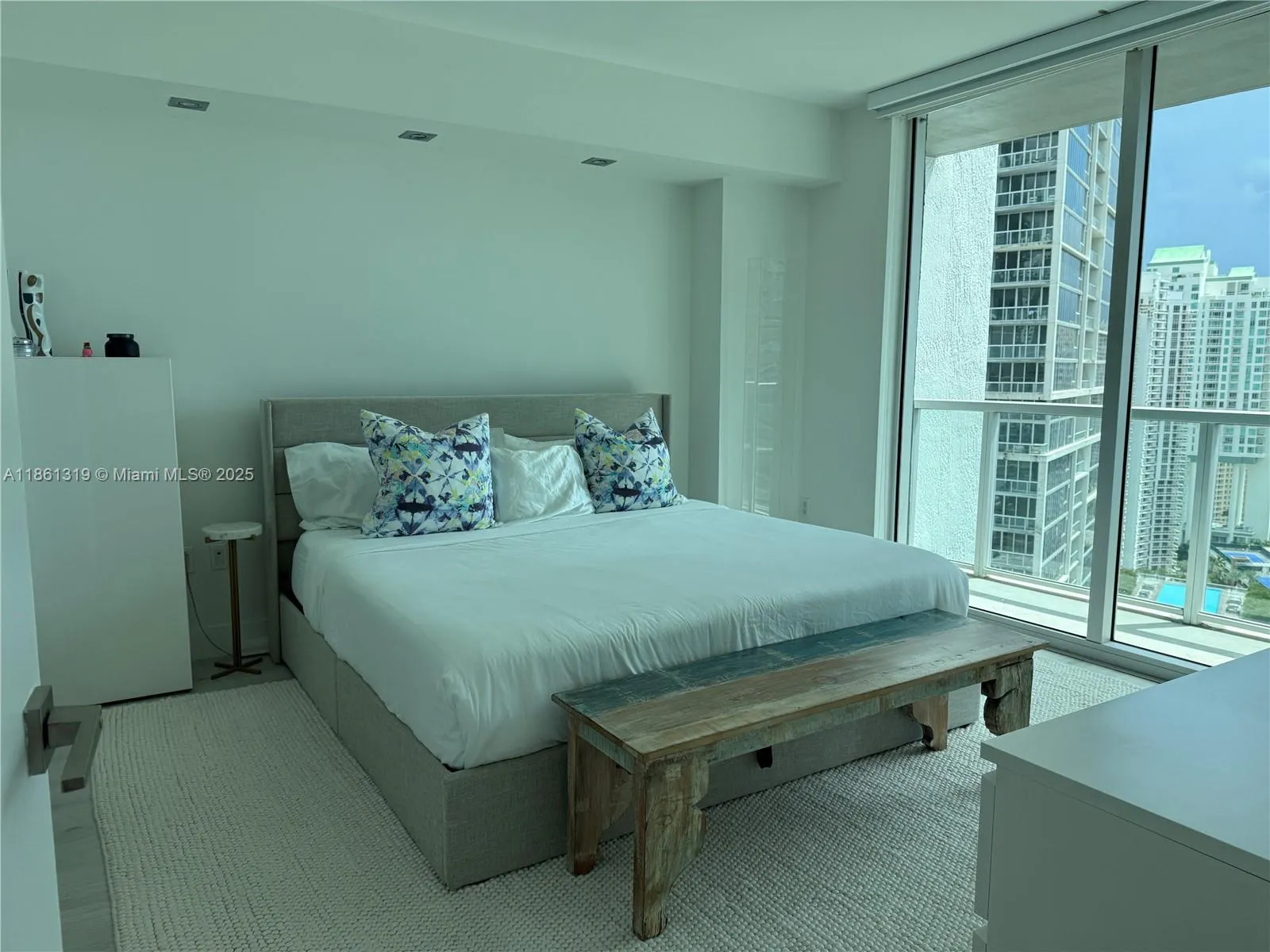 500 Brickell Ave, #3100