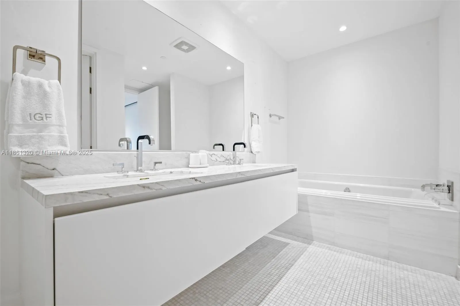 700 NE 26th Ter, #5201