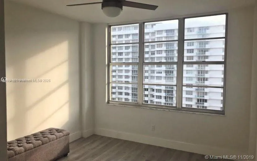5600 Collins Ave, #11W