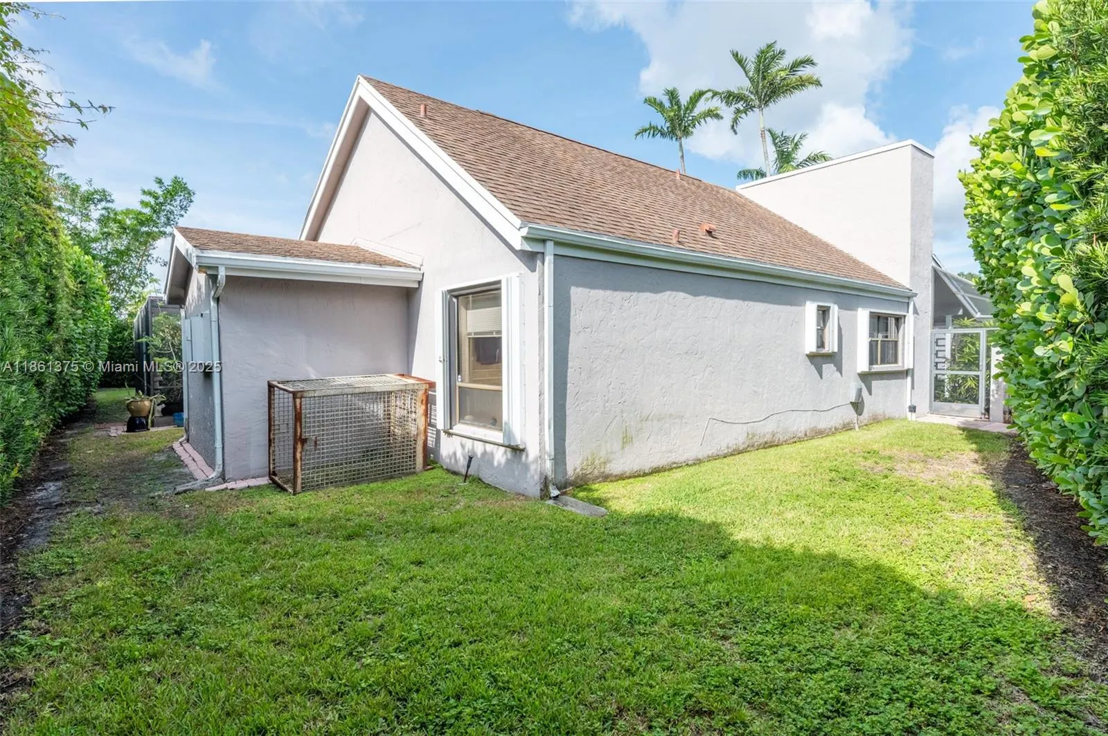 16796 Royal Poinciana Dr