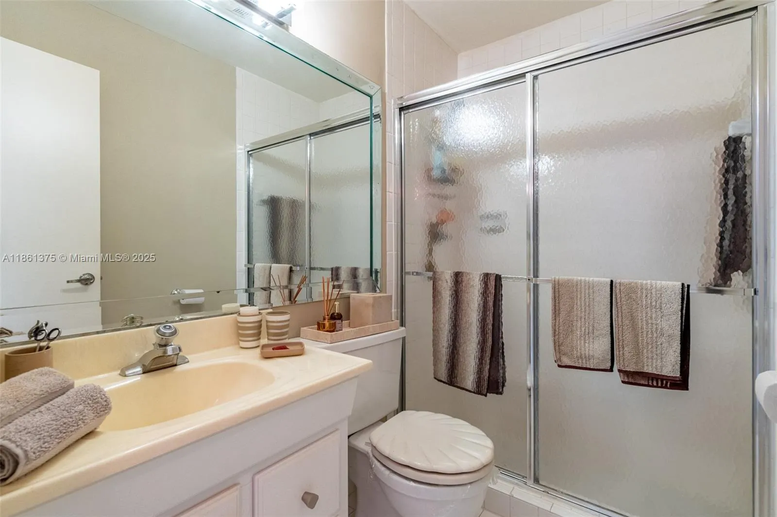 16796 Royal Poinciana Dr