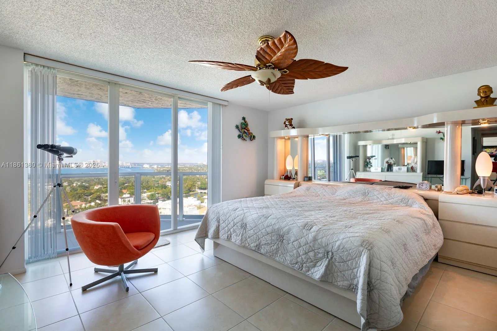5900 Collins Ave, #2105