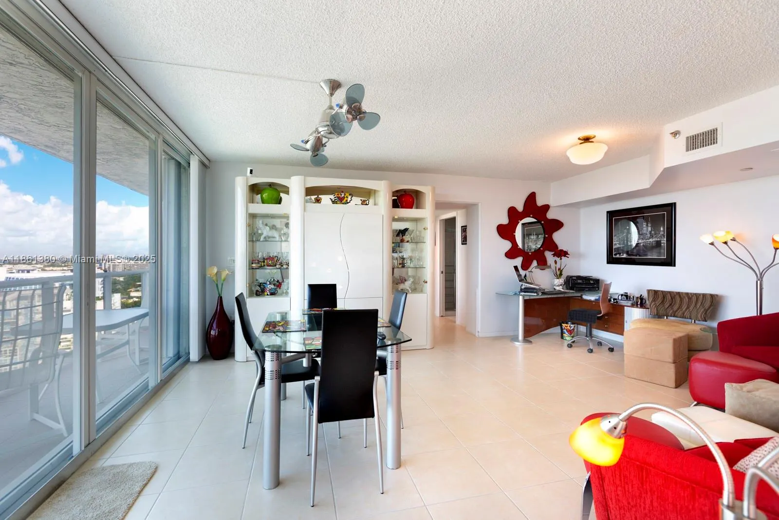 5900 Collins Ave, #2105
