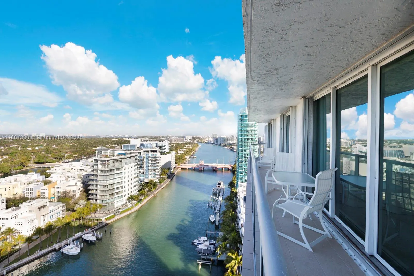 5900 Collins Ave, #2105