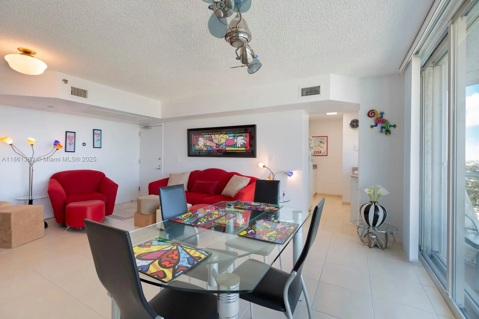 5900 Collins Ave, #2105
