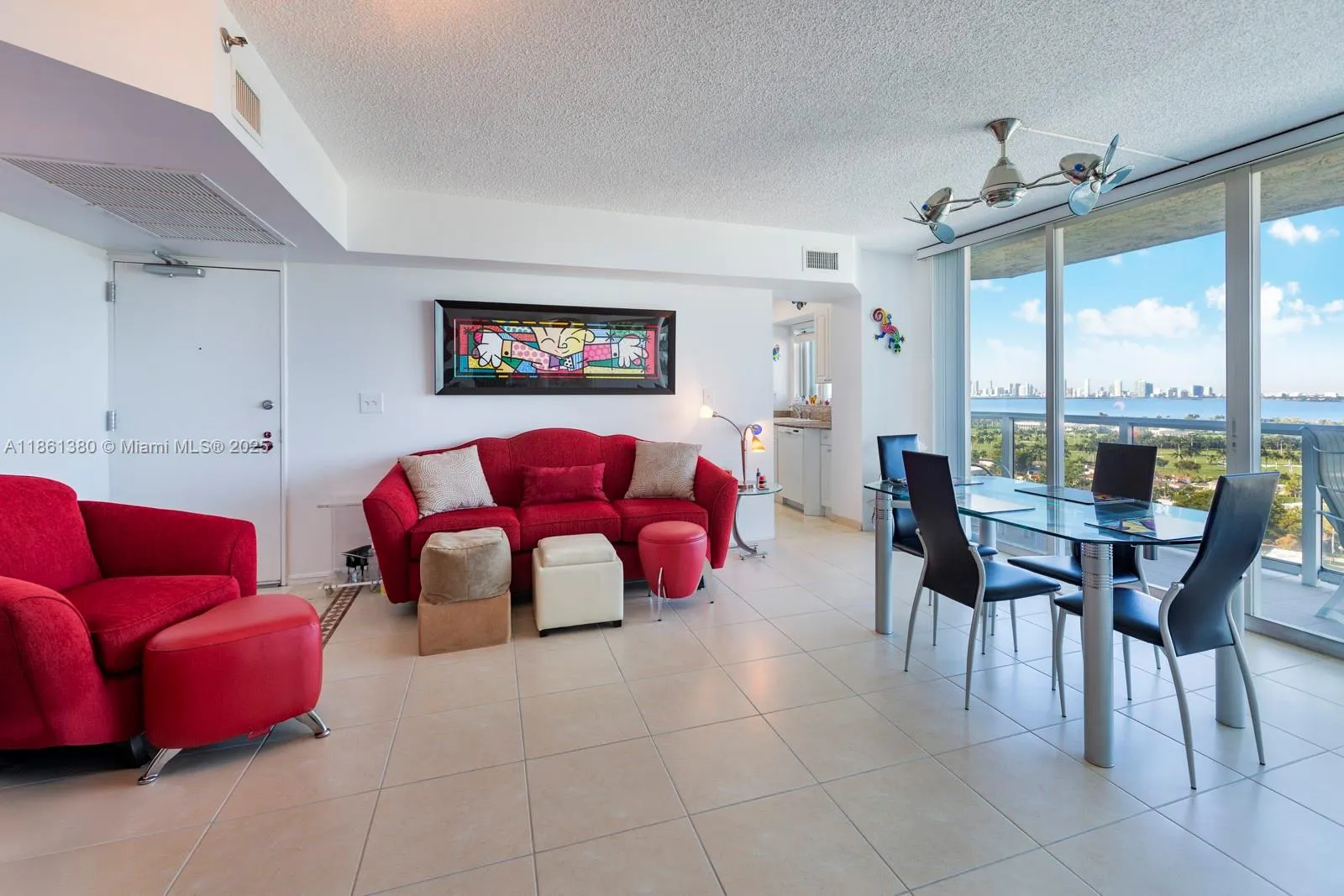 5900 Collins Ave, #2105