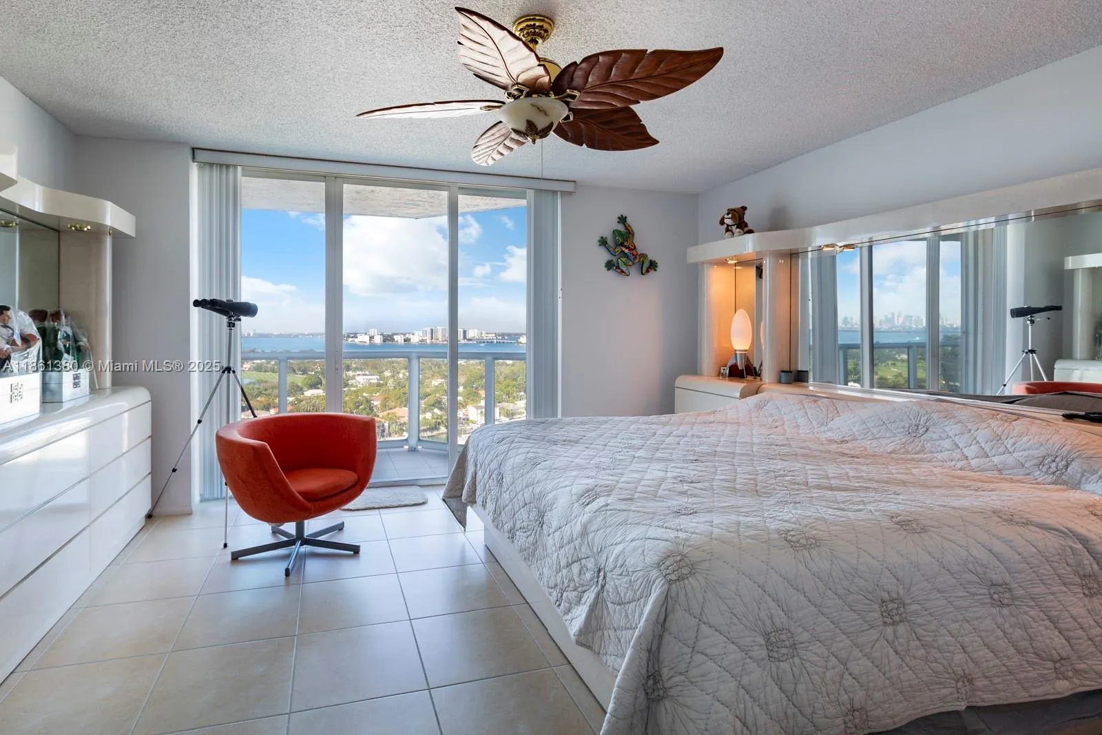 5900 Collins Ave, #2105