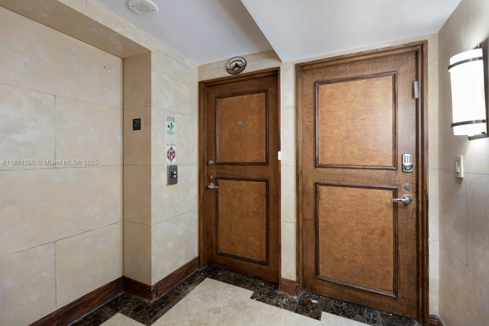 5900 Collins Ave, #2105