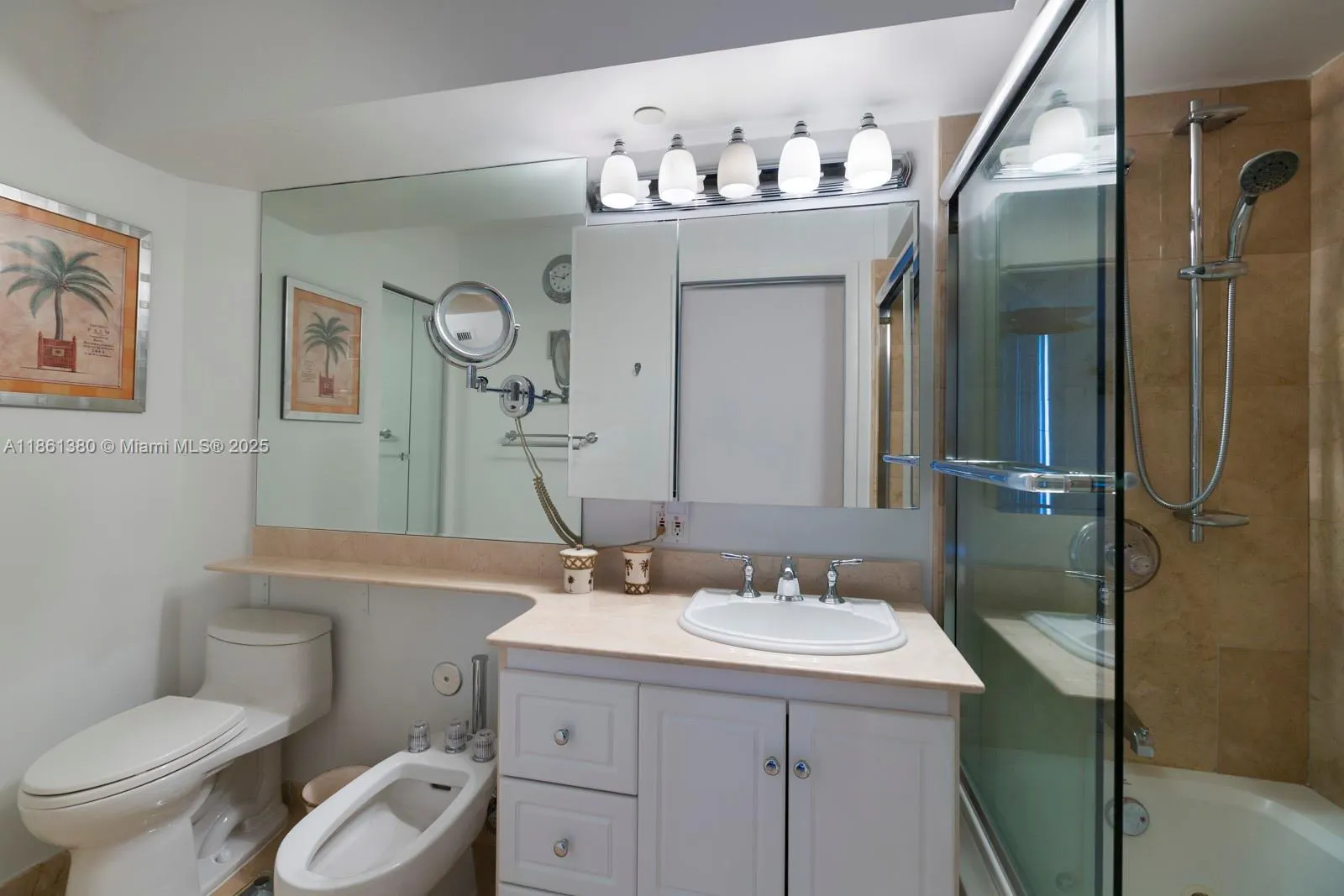 5900 Collins Ave, #2105