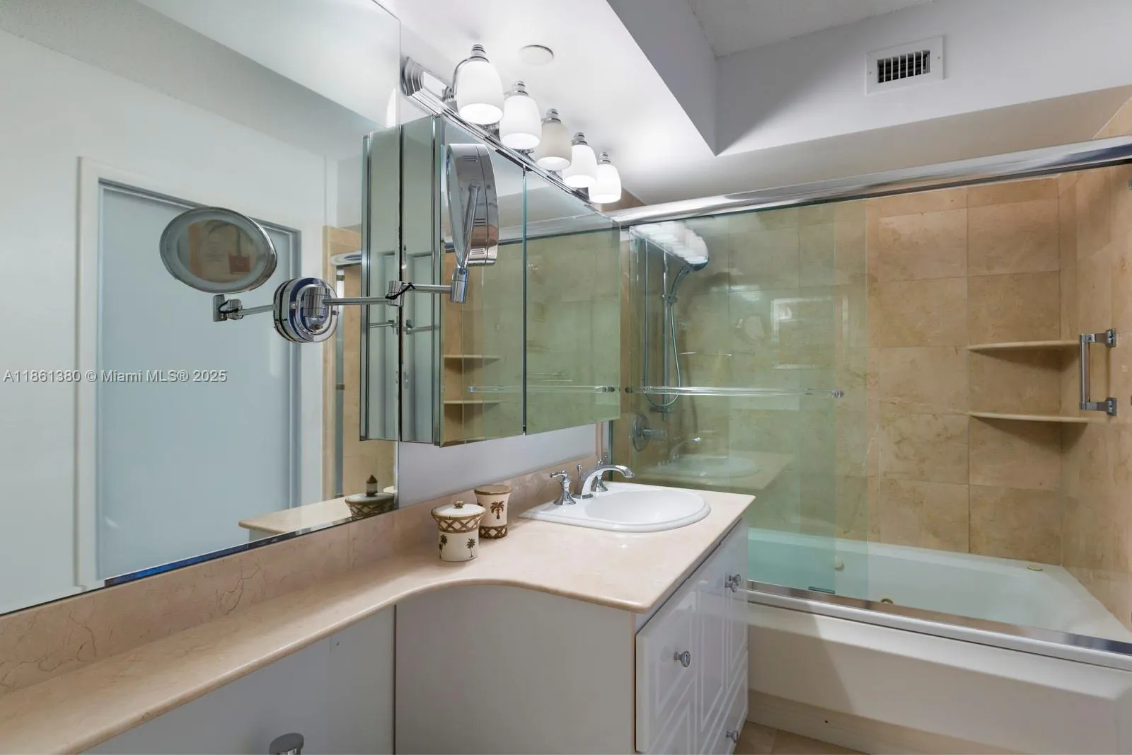 5900 Collins Ave, #2105