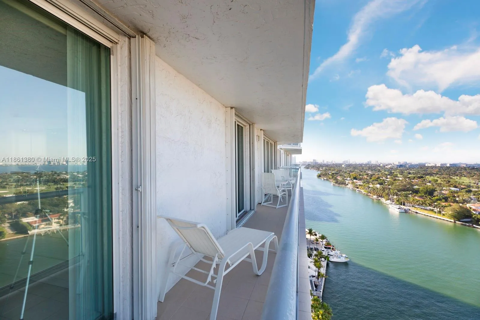 5900 Collins Ave, #2105