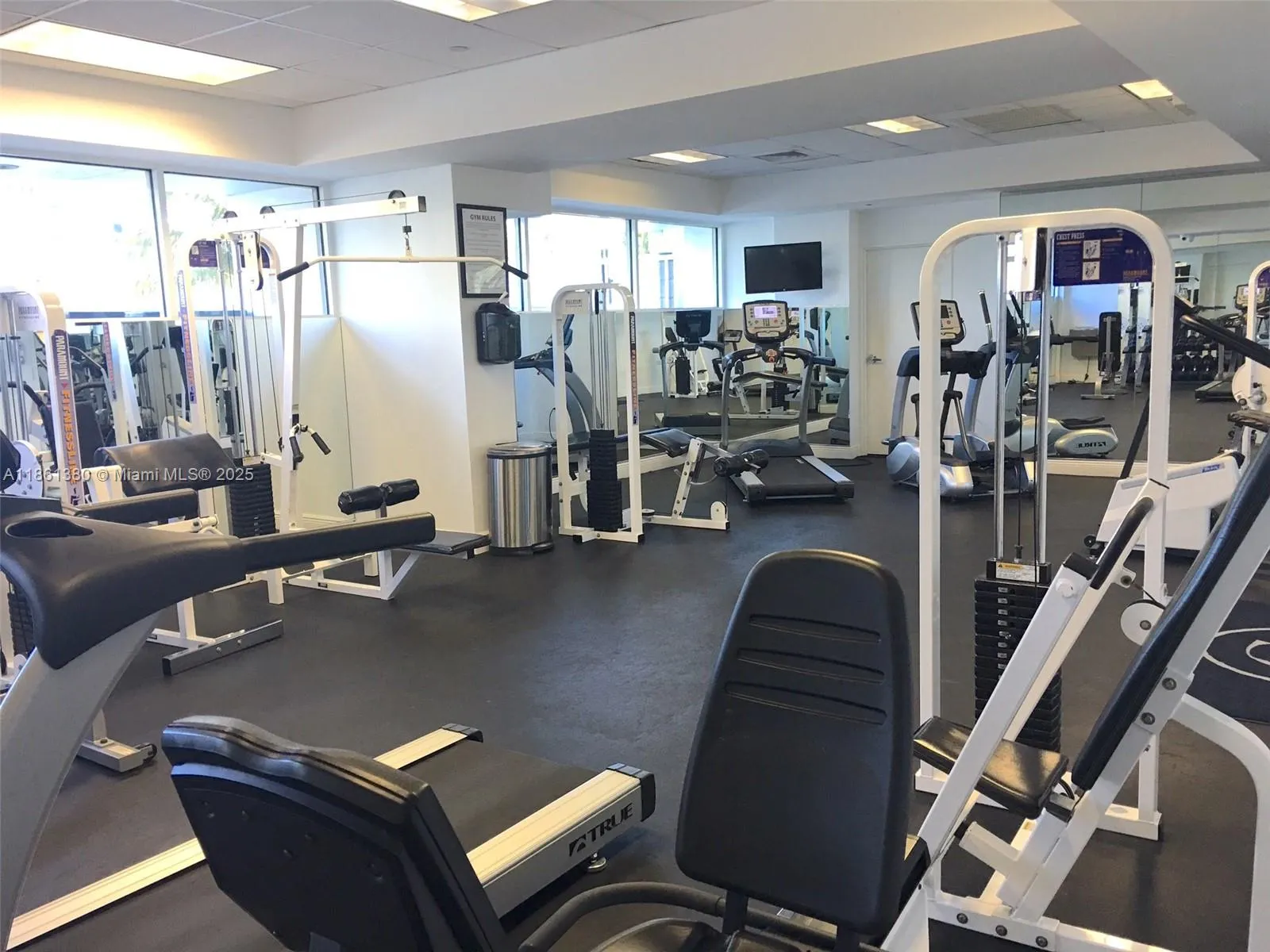 5900 Collins Ave, #2105