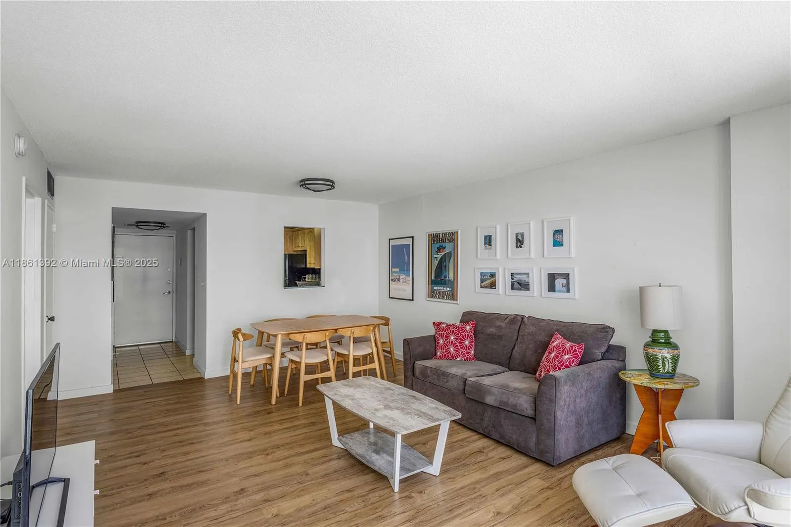 1228 West Ave, #906