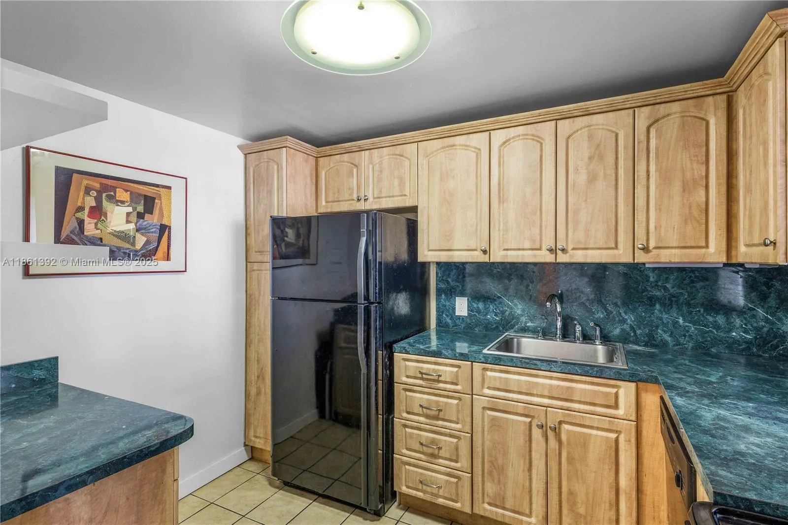 1228 West Ave, #906