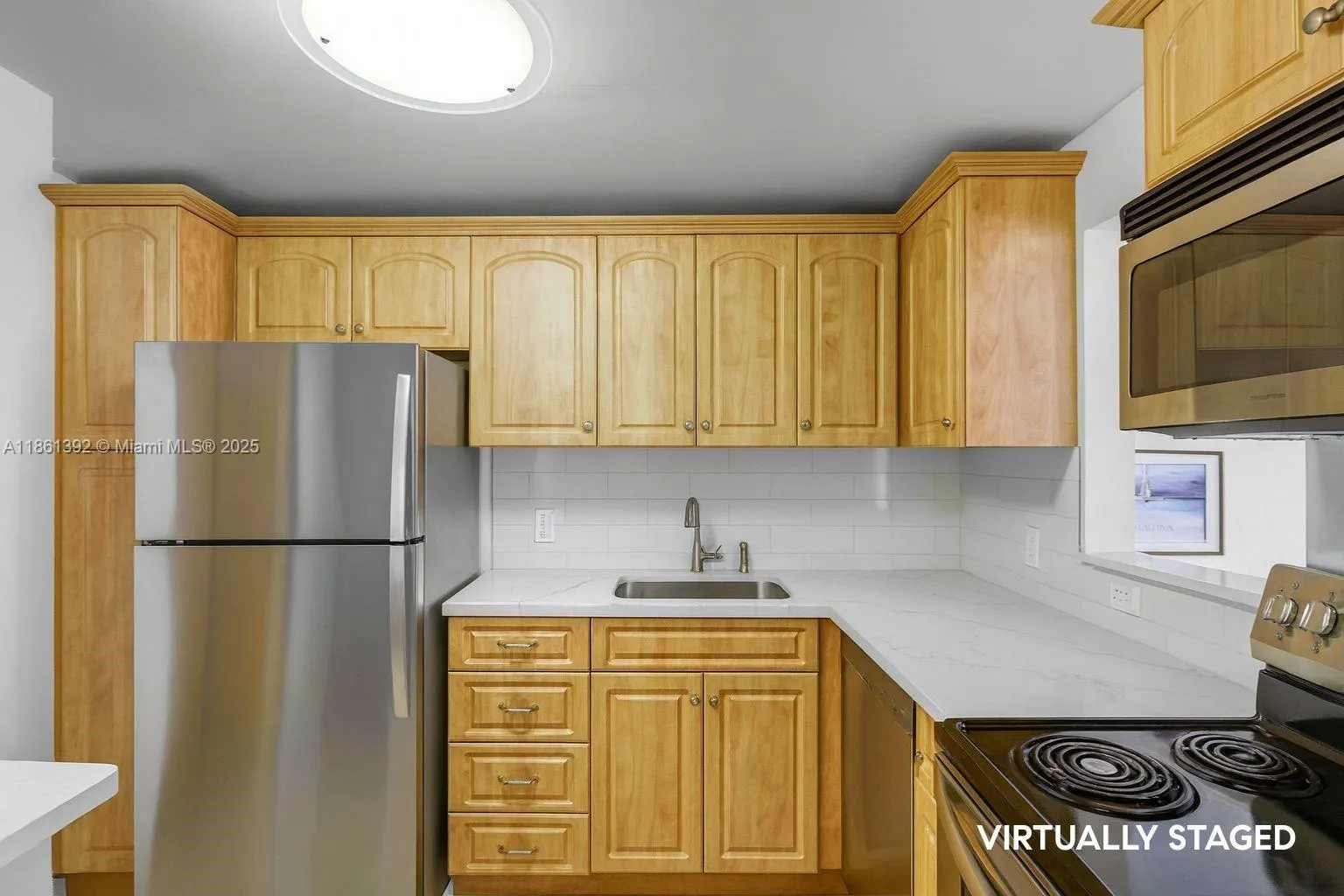 1228 West Ave, #906