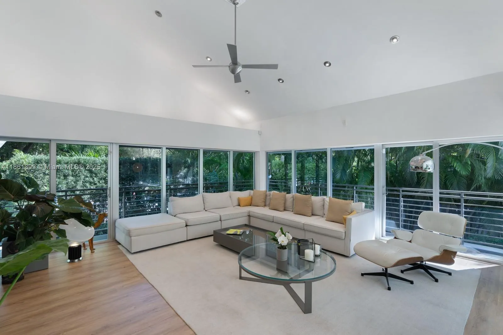 144 N Prospect Dr
