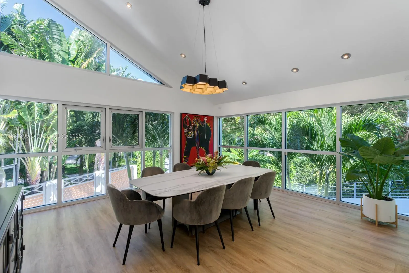 144 N Prospect Dr
