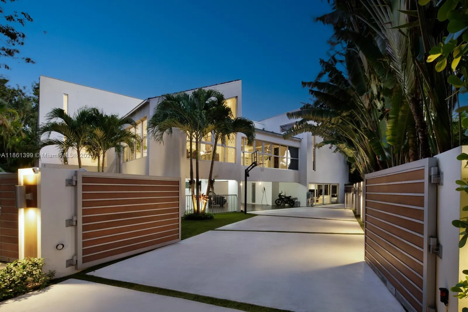 144 N Prospect Dr