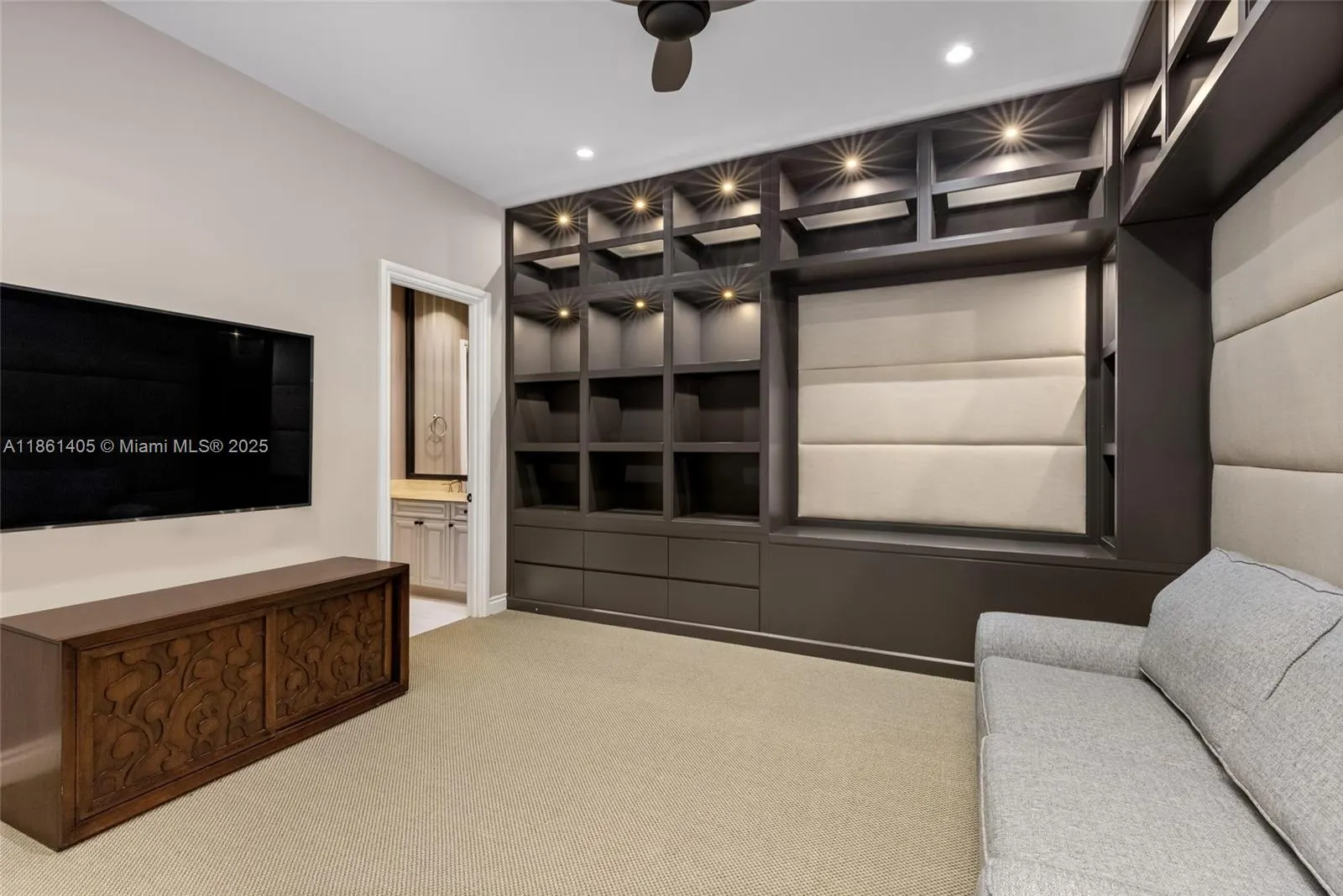 1504 Island Blvd